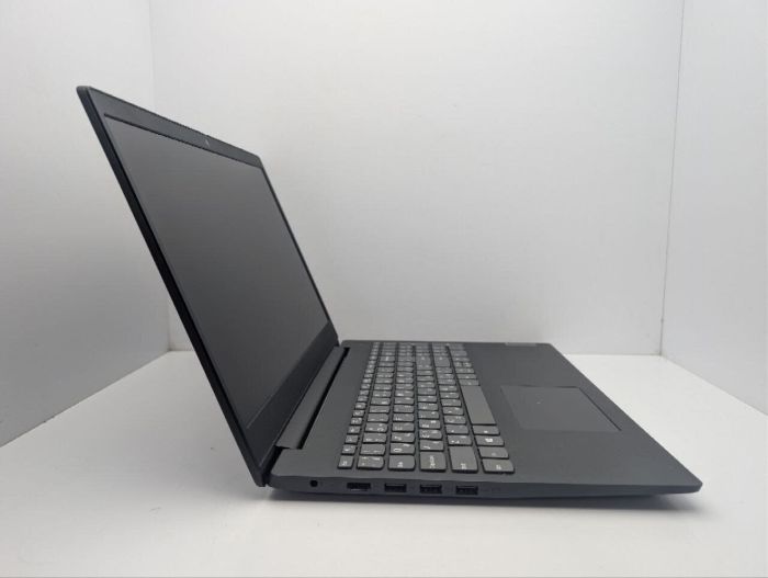 Ультрабук Lenovo IdeaPad 3 15IGL05 / 15.6" (1920x1080) TN / Intel Pentium Silver N5030 (4 ядра по 1.1 - 3.1 GHz) / 4 GB DDR4 / 120 GB SSD / Intel UHD Graphics 605 / WebCam б/в - зображення 4