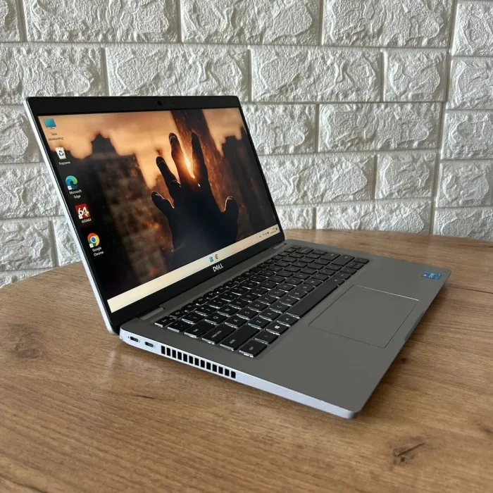 Ультрабук Б-клас Dell Latitude 5420 / 14" (1920x1080) IPS / Intel Core i5-1135G7 (4 (8) ядра по 4.2 GHz) / 16 GB DDR4 / 256 GB SSD / Intel Iris X Graphics б/в - зображення 4