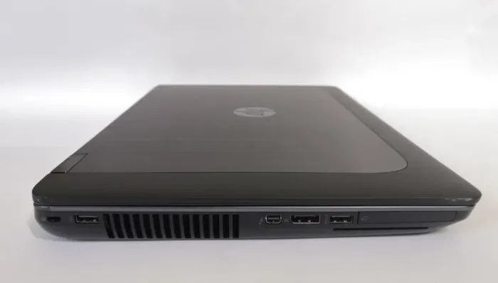 Мобільна робоча станція HP ZBook 15 G1 / 15.6" (1920x1080) IPS / Intel Core i7-4800MQ (4 (8) ядра по 2.7 - 3.7 GHz) / 8 GB DDR3 / 240 GB SSD / nVidia Quadro K2100M, 2 GB GDDR5, 128-bit / WebCam / DVD-ROM / Win 10 Pro б/в - зображення 4