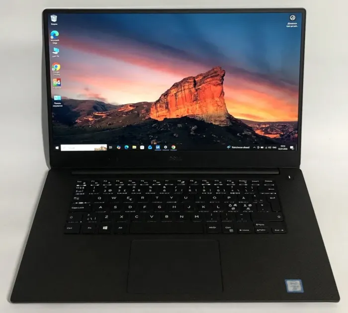 Мобільна робоча станція Dell Precision 5520 / 15,6" (1920x1080) IPS / Intel Core i7-6820HQ (4 (8) ядра по 2,7 - 3,6 ГГц) / 16 ГБ DDR4 / 256 ГБ SSD M.2 / nVidia Quadro M1200, 4 ГБ GDDR5, 128-біт / WebCam / Win 10 Pro б/в - изображение 2