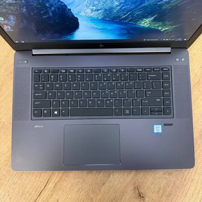 Мобільна робоча станція HP ZBook Studio G4 / 15.6" (1920x1080) IPS / Intel Core i7-7700HQ (4 (8) ядра по 2.8 - 3.8 GHz) / 8 GB DDR4 / 512 GB SSD / nVidia Quadro M1200, 4 GB GDDR5, 128-bit / WebCam б/в - зображення 7