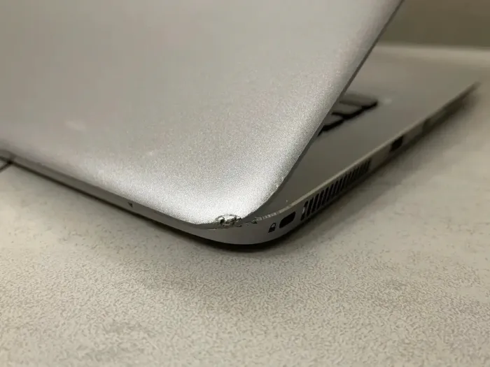 Ультрабук Б-клас HP EliteBook Folio 1040 G3 / 14" (1920x1080) TN / Intel Core i7-6600U (2 (4) ядра по 2.6 - 3.4 GHz) / 8 GB DDR4 / 512 GB SSD M.2 / Intel HD Graphics 520 / WebCam / HDMI б/в - зображення 10