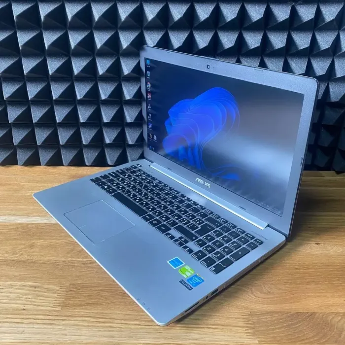 Ноутбук Б-клас Asus R553L / 15.6" (1920x1080) TN / Intel Core i5-4200U (2 (4) ядра по 1.6 - 2.6 GHz) / 8 GB DDR3 / 256 GB SSD / nVidia GeForce GT 740M, 2 GB GDDR3, 64-bit / WebCam / DVD-ROM б/в - зображення 7