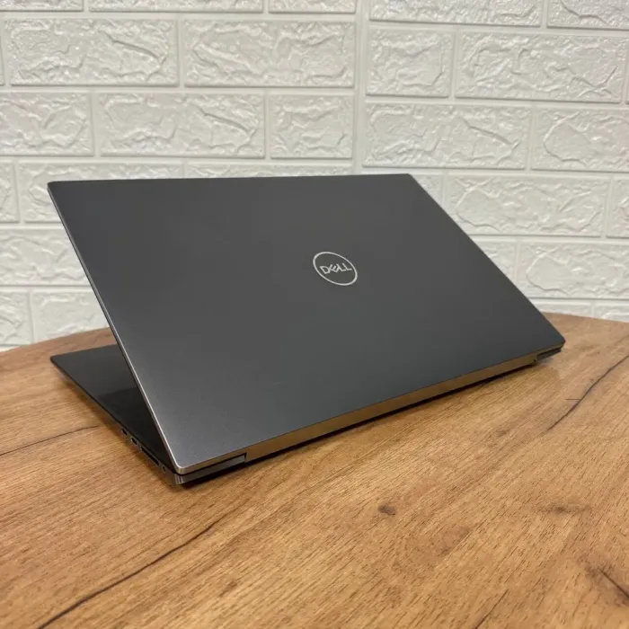 Мобільна робоча станція Б-клас Dell Precision 5750 / 17.3" (3840x2400) IPS Touch / Intel Xeon W-10885M (8 (16) ядер по 2.4 - 5.3 GHz) / 16 GB DDR4 / 512 GB SSD / nVidia Quadro RTX 3000 Max-Q, 6 GB GDDR6, 192-bit / WebCam б/в - зображення 6