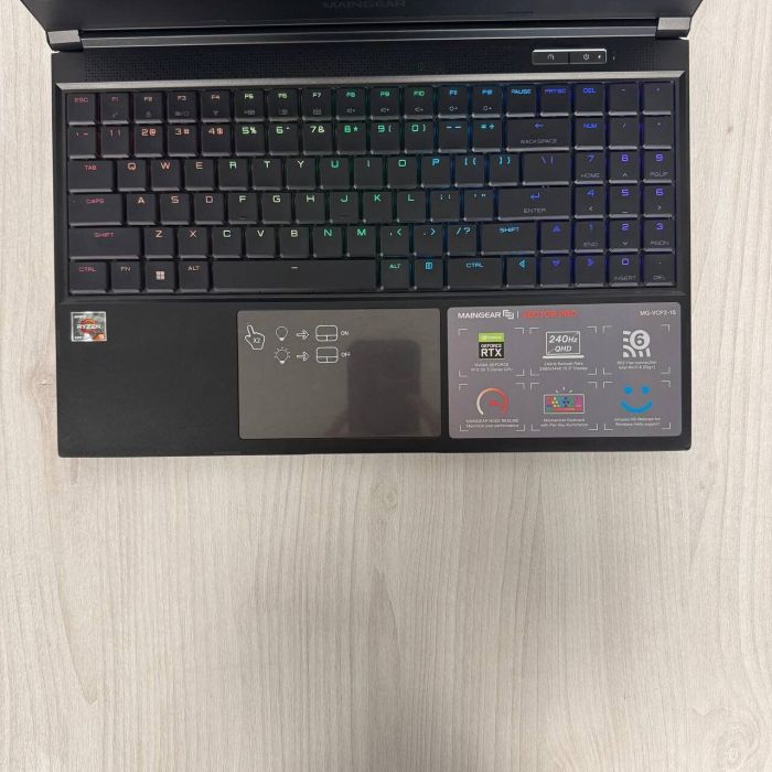 Ігровий ноутбук Maingear Vector Pro MG-VCP2 / 15.6" (2560x1440) IPS / AMD Ryzen 9 6900HX (8 (16) ядер по 3.3 - 4.9 GHz) / 16 GB DDR5 / 1000 GB SSD NVMe / nVidia GeForce RTX 3080, 16 GB GDDR6, 256-bit / WebCam б/в - зображення 7