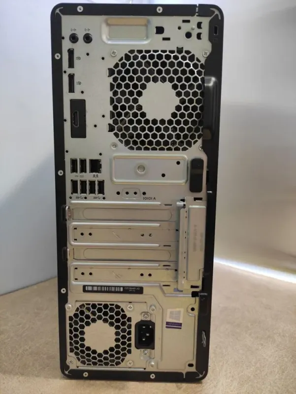 Комп'ютер HP EliteDesk 800 G5 Tower / Intel Core i5-9500 (6 ядер по 3.0 - 4.4 GHz) / 16 GB DDR4 / 120 GB SSD M.2 / Intel UHD Graphics 630 / DisplayPort б/в - зображення 3