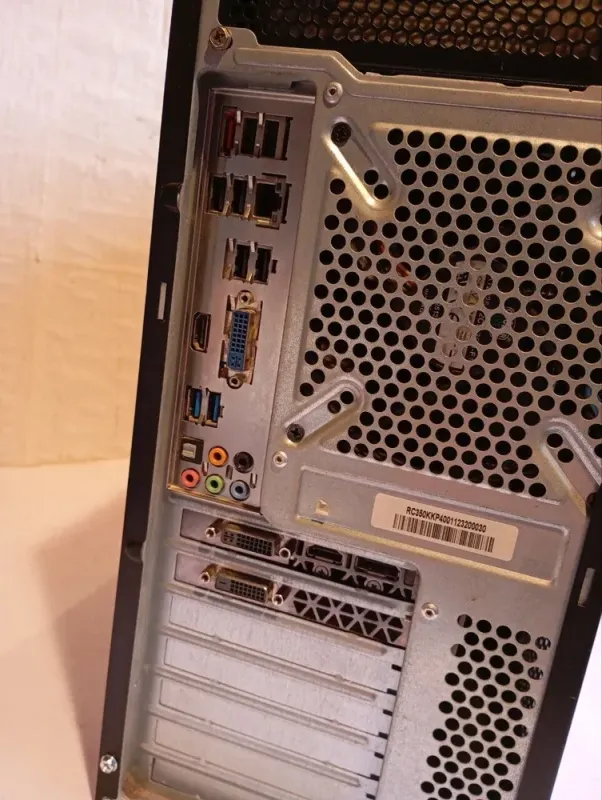 Ігровий ПК Б-клас Cooler Master CMP-350 Tower / Intel Xeon E3-1230 v2 (4 (8) ядра по 3.3 - 3.7 GHz) / 16 GB DDR3 / 240 GB SSD + 1000 GB HDD / nVidia GeForce GTX 970, 4 GB GDDR5, 256-bit / DVD-RW / 600W б/в - зображення 5