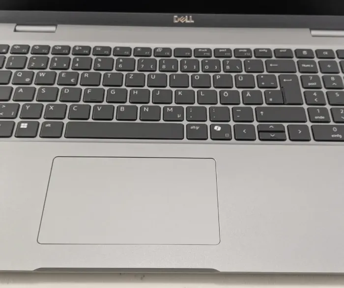 Ноутбук Dell Latitude E5550 NEW / 15.6" (1920x1080) IPS / Intel Core Ultra 5 135U (12 (14) ядра по 1.6 - 4.4 GHz) / 16 GB DDR5 / 512 GB SSD / Intel Arc Graphics / WebCam / HDMI - зображення 3