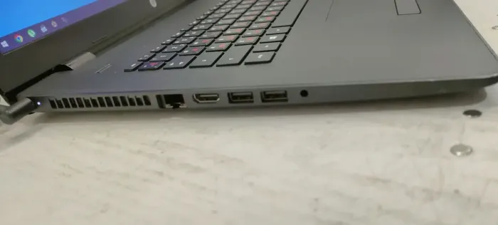 Ноутбук Б-клас HP 17-bs520ng / 17.3" (1600x900) SVA / Intel Celeron N3060 (2 ядра по 1.6 - 2.48 GHz) / 4 GB DDR3 / 120 GB SSD / Intel HD Graphics 400 / WebCam б/в - зображення 4