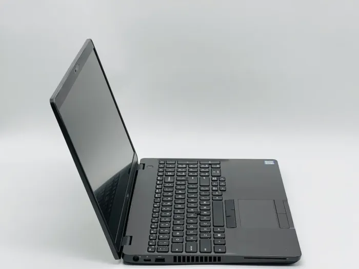 Ультрабук Dell Precision 3540 / 15.6" (1920x1080) IPS / Intel Core i5-8365U (4 (8) ядра по 1.6 - 4.1 GHz) / 8 GB DDR4 / 240 GB SSD / Intel UHD Graphics / WebCam б/в - зображення 3