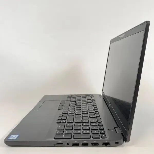 Ультрабук Б-клас Dell Latitude 5500 / 15.6" (1920x1080) IPS / Intel Core i5-8365U (4 (8) ядра по 1.6 - 4.1 GHz) / 16 GB DDR4 / 256 GB SSD / Intel UHD Graphics / WebCam / HDMI / SIM б/в - зображення 5