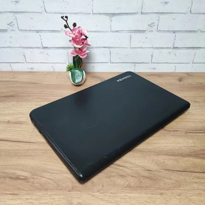 Ноутбук Toshiba Satellite C70-A-15G / 17.3" (1600x900) TN / Intel Core i3-3110M (2 (4) ядра по 2.4 GHz) / 8 GB DDR3 / 128 GB SSD / Intel HD Graphics 4000 / WebCam б/в - зображення 7