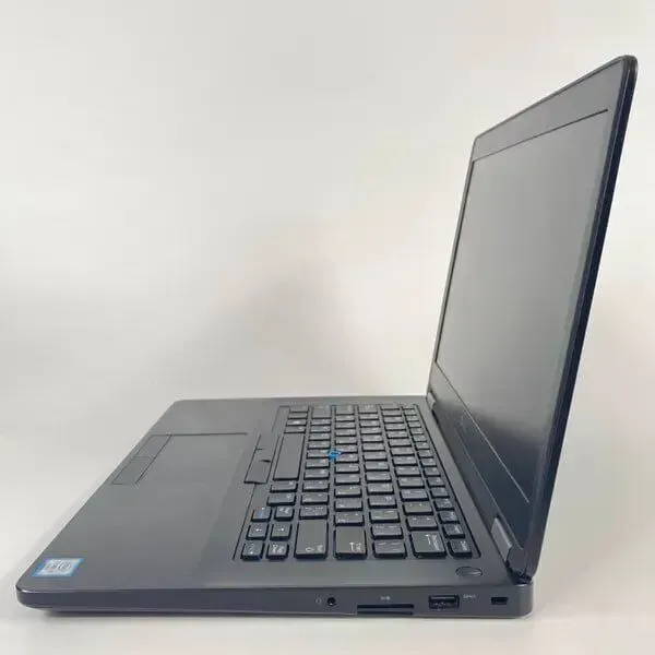 Ультрабук Б-клас Dell Latitude E5470 / 14" (1366x768) TN / Intel Core i5-6440HQ (4 ядра по 2.6 - 3.5 GHz) / 8 GB DDR4 / 256 GB SSD / Intel HD Graphics 530 / VGA / HDMI б/в - зображення 5