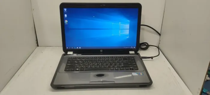 Ноутбук Б-класс HP Pavilion G6 / 15.6" TN / Intel Pentium B950 (2 ядра по 2.1GHz) / 4GB DDR3 / 120GB SSD / HD Graphics / DVD-ROM / АКБ не тримає б/в - зображення 2