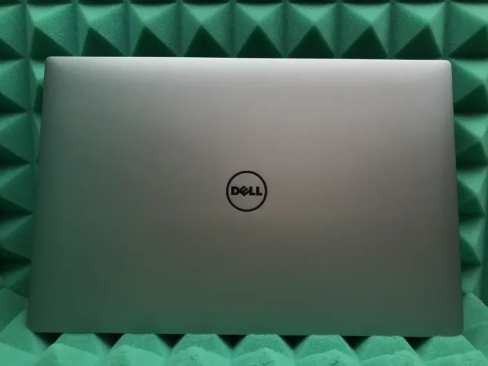 Ноутбук Б-клас Dell Precision 5520 / 15.6" IPS / Core i5-7440HQ (4 ядра по 2.8-3.8GHz) / 16GB DDR4 / 256GB SSD M.2 / HD Graphics 630 / WebCam / HDMI / Win 10 б/в - зображення 5