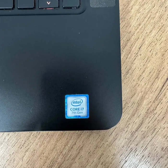 Ігровий ноутбук Б-клас Razer Blade 14 RZ09-0195 / 14" (1920x1080) IPS / Intel Core i7-7700HQ (4 (8) ядра по 2.8 - 3.8 GHz) / 16 GB DDR4 / 256 GB SSD NVMe / nVidia GeForce GTX 1060, 6 GB GDDR5, 192-bit / WebCam б/в - зображення 8