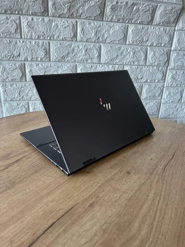 Ультрабук-трансформер Б-клас HP Envy x360 15-ey0003ca / 15.6" (1920x1080) IPS Touch / AMD Ryzen 5 5625U (6 (12) ядер по 2.3 - 4.3 GHz) / 16 GB DDR4 / 512 GB SSD / AMD Radeon Vega Graphics / WebCam б/в - зображення 6