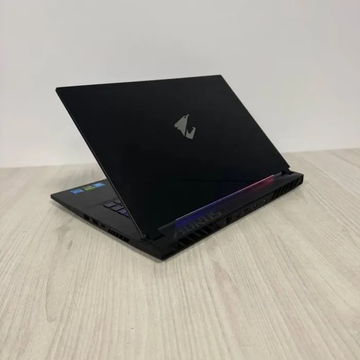 Ігровий ноутбук Б-класу Gigabyte Aorus 15 X5LF / 15.6" (1920x1080) IPS / Intel Core i5-13500H (12 (16) ядер по 3,5 - 4,7 ГГц) / 16 ГБ DDR5 / 512 ГБ SSD / nVidia GeForce RTX 4050, 6 ГБ GDDR6, 96-біт / WebCam б/в - зображення 6