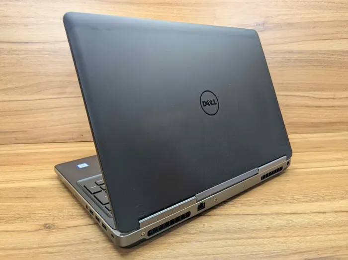 Ноутбук робоча станція Dell Precision 7520 / 15.6" (1920x1080) IPS / Intel Core i7-6820HQ (4 (8) ядра по 2.7 - 3.6 GHz) / 32 GB DDR4 / 480 GB SSD / nVidia Quadro M2200, 4 GB GDDR5, 128-bit / WebCam / Windows 10 б/в - зображення 11