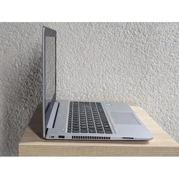 Ноутбук Б-клас HP ProBook 440 G6 / 14" (1920x1080) TN / Intel Core i3-8145U (2 (4) ядра по 2.1 - 3.9 GHz) / 8 GB DDR4 / 128 GB SSD / Intel UHD Graphics 620 / WebCa б/в - зображення 5