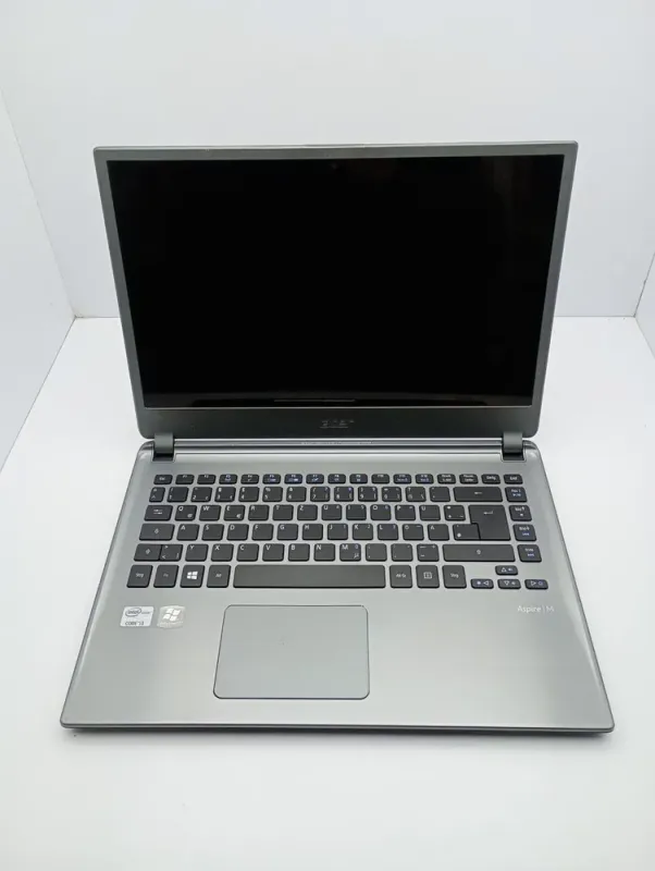 Ноутбук Acer Aspire M5 / 14" (1366x768) TN / Intel Core i3-2377M (2 (4) ядра по 1.5) / 6 GB DDR3 / 500 GB HDD / Intel HD Graphics 3000 / WebCam б/в - зображення 2