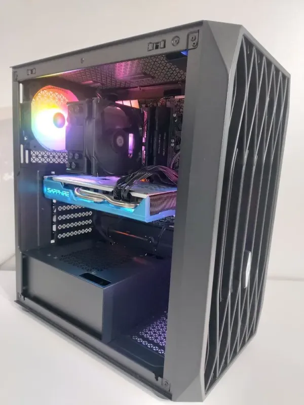 Ігровий ПК 1stPlayer Ariya AY7 Tower / Intel Core i5-9400 (6 ядер по 2.9 - 4.1 GHz) / 16 GB DDR4 / 480 GB SSD + 512 GB SSD M.2 / AMD Radeon RX 590, 8 GB GDDR5, 256-bit / 500W б/в - зображення 4