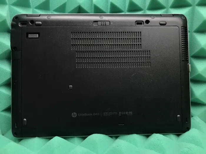 Ультрабук HP EliteBook 840 G2 / 14" TN / Core i5-5300U (2(4) ядра по 2.3-2.9 GHz) / 8GB DDR3 / 240GB SSD / HD Graphics 5500 / WebCam / Fingerprint / DisplayPort б/в - зображення 6