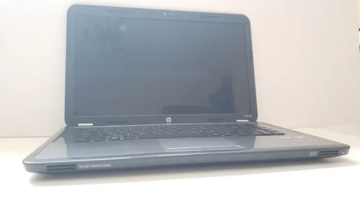 Ноутбук HP Pavilion g6-1312sr / 15,6" (1366x768) TN / AMD E2-3000M (2 ядра по 1,8 ГГц) / 8 ГБ DDR3 / 128 ГБ SSD / AMD Radeon HD 6380G Graphics / WebCam / DVD-ROM / АКБ не тримає заряд б/в - зображення 2
