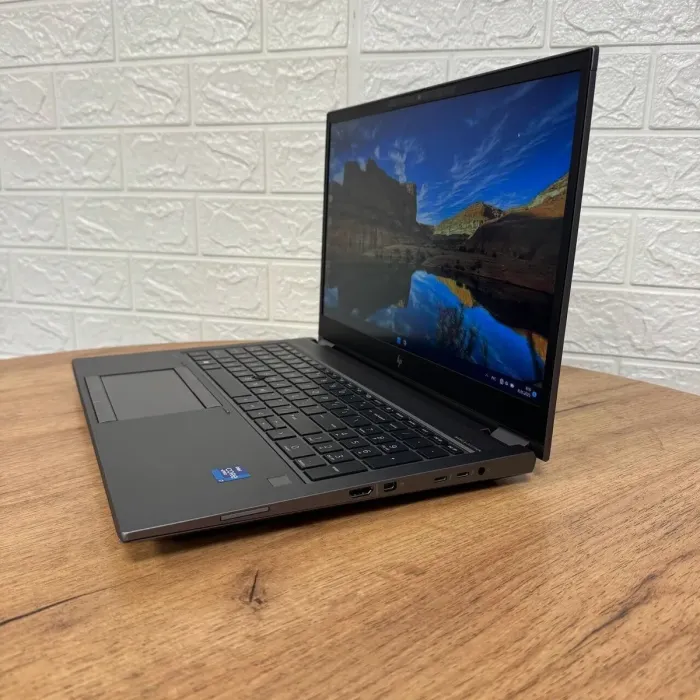 Мобільна робоча станція Б-клас HP ZBook Fury 15 G8 / 15.6" (1920x1080) IPS / Intel Core i7-11850H (8 (16) ядер по 2.1 - 4.8 GHz) / 32 GB DDR4 / 512 GB SSD / nVidia RTX A2000, 4 GB GDDR6, 128-bit / WebCam б/в - зображення 5