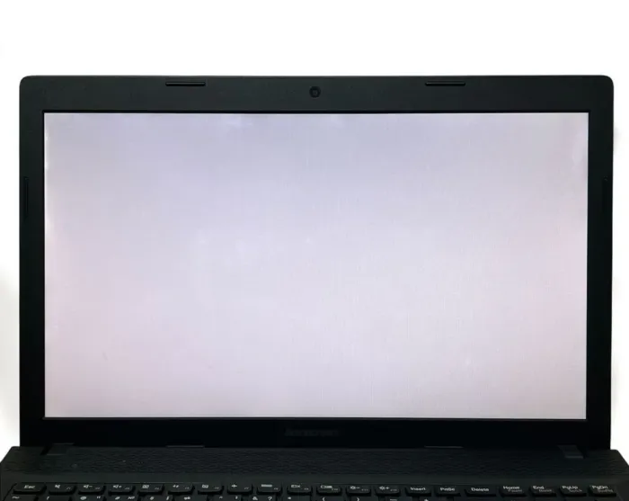 Ноутбук Lenovo G505 / 15.6" (1366x768) TN / AMD E1-2100 (2 ядра по 1.0 GHz) / 16 GB DDR3 / 256 GB SSD / AMD Radeon HD 8210 Graphics / WebCam б/в - зображення 10