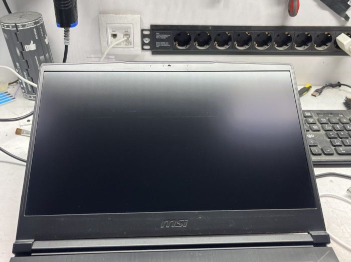 Ігровий ноутбук Б-класу MSI GF63 Thin 9SCXR-005 / 15,6" (1920x1080) IPS / Intel Core i5-9300H (4 (8) ядра по 2,4 - 4,1 ГГц) / 16 ГБ DDR4 / 480 ГБ SSD / nVidia GeForce GTX 1650 Max-Q, 4 ГБ GDDR6, 128-біт / WebCam б/в - зображення 7