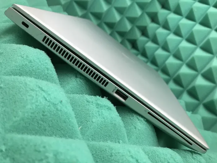 Ультрабук Б-клас HP EliteBook 840 G5 / 14" (1920x1080) IPS / Intel Core i5-8350U (4 (8) ядра по 1.7 - 3.6 GHz) / 8 GB DDR4 / 256 GB SSD M.2 / Intel UHD Graphics 620 / USB 3.1 / HDMI б/в - зображення 5