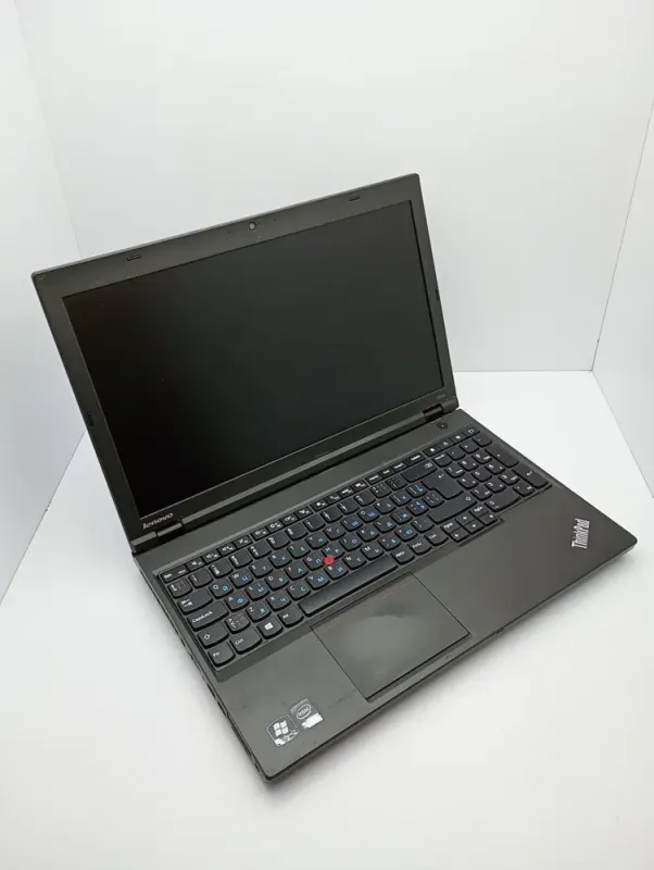 Ноутбук Lenovo ThinkPad T540 / 15.6" (1366x768) TN / Intel Core i5-4300M (2 (4) ядра по 2.6 - 3.3 GHz) / 8 GB DDR3 / 120 GB SSD / Intel HD Graphics 4600 / WebCam б/в - зображення 3