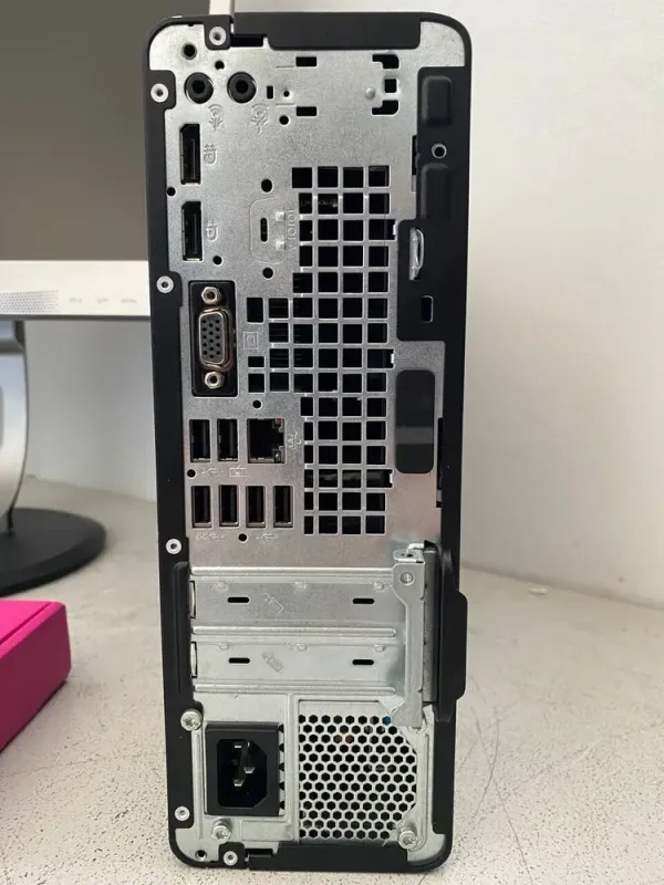 Комплект ПК: комп'ютер HP ProDesk 600 G3 SFF / Intel Core i3-6100 (2 (4) ядра по 3.7 GHz) / 8 GB DDR4 / 128 GB SSD / Intel HD Graphics 630 + Монітор Philips 220P / 22" (1680x1050) TN / VGA, DVI, DisplayPort + Клавіатура, мишка б/в - зображення 4