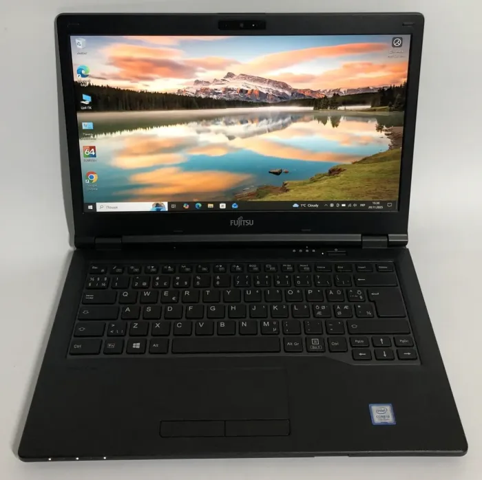 Ультрабук Б-клас Fujitsu LifeBook E548 / 14" (1920x1080) IPS / Intel Core i3-7130U (2 (4) ядра по 2.7 GHz) / 8 GB DDR4 / 256 GB SSD / Intel HD Graphics 620 / WebCam / Win 10 Pro б/в - зображення 2