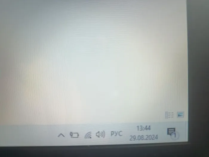 Ноутбук Б-клас Acer Aspire E5-571 / 15.6" (1366x768) TN / Intel Core i3-4030U (2 (4) по 1.9 GHz) / 4 GB DDR3 / 1000 GB HDD / Intel HD Graphics 4400 / WebCam б/в - зображення 4