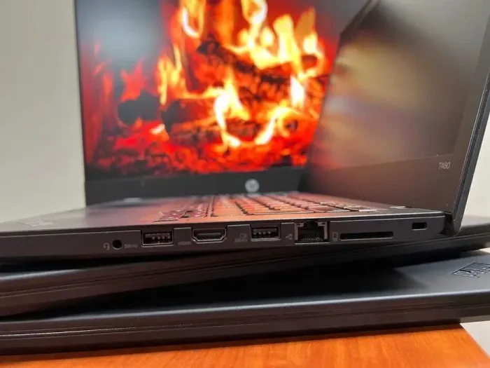 Ультрабук Lenovo ThinkPad T480 / 14" (1920x1080) IPS / Intel Core i5-7200U (2 (4) ядра по 2.5 - 3.1 GHz) / 16 GB DDR4 / 512 GB SSD / Intel UHD Graphics 620 / WebCam / Windows 10 б/в - зображення 7