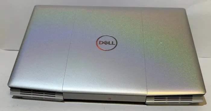 Ігровий ноутбук Dell G5 5505 / 15,6" (1920x1080) IPS / AMD Ryzen 5 4600H (6 (12) ядер по 3,0 - 4,0 ГГц) / 16 ГБ DDR4 / 256 ГБ SSD + 256 ГБ SSD / AMD Radeon RX 5600M, 6 ГБ GDDR6, 192-біт / Веб-камера б/в - изображение 8