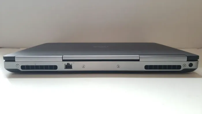 Мобільна робоча станція Dell Precision 7510 / 15.6" (3840x2160) IPS / Intel Core i7-6820HQ (4 (8) ядра по 2.7 - 3.6 GHz) / 32 GB DDR4 / 512 GB SSD + 500 GB HDD / AMD FirePro W5170M, 2 GB GDDR5, 128-bit / WebCam / Win 10 Pro б/в - зображення 5