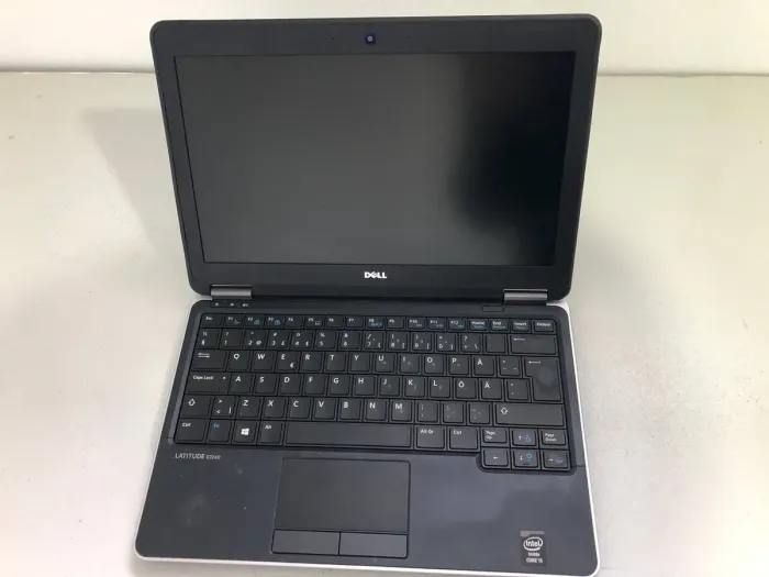 Нетбук Dell Latitude E7240 / 12.5" (1366x768) TN / Intel Core i5-4300U (2 (4) ядра по 1.9 - 2.9 GHz) / 4 GB DDR3 / 128 GB SSD / Intel HD Graphics 4400 / WebCam / HDMI б/в - зображення 2