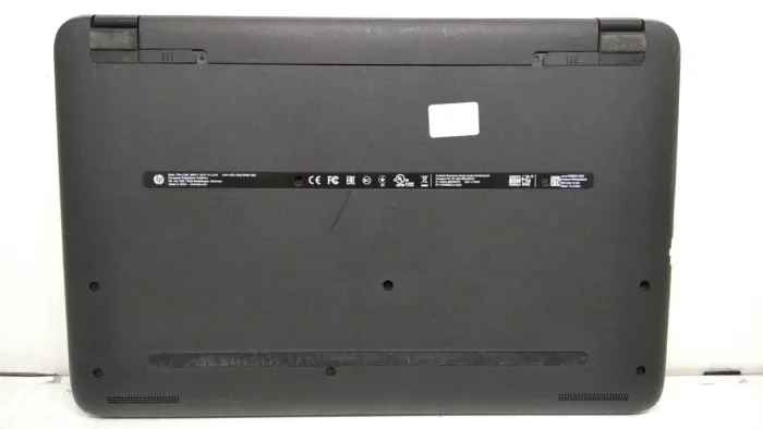 Ноутбук Б-клас HP 15-af130ur / 15.6" (1366x768) TN / AMD E1-6015 (2 ядра по 1.4 GHz) / 4 GB DDR3 / 500 GB HDD / AMD Radeon R2 Graphics / WebCam / DVD-ROM б/в - зображення 6