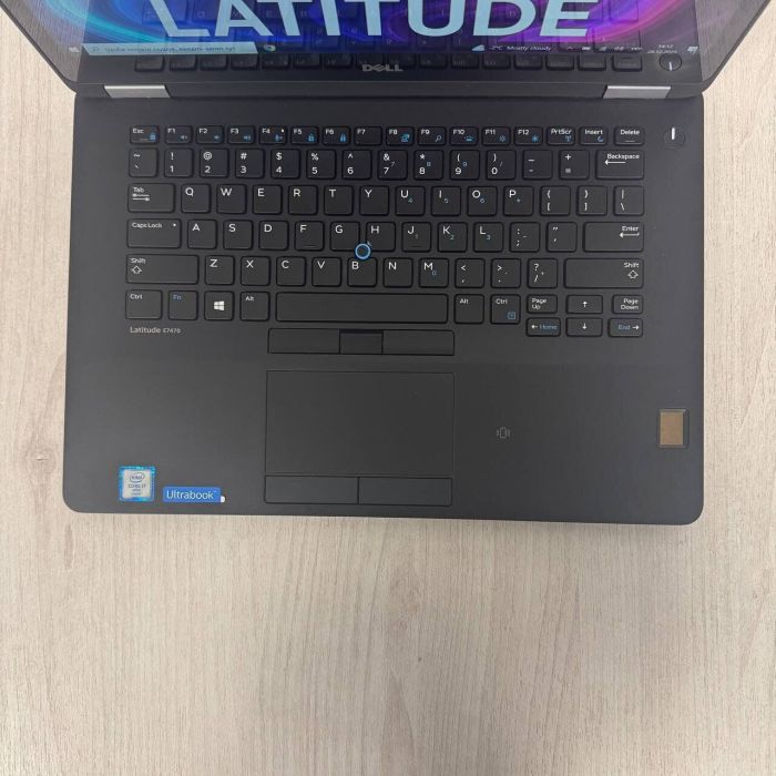 Ультрабук Dell Latitude 7470 / 14" (2560x1440) IPS Touch / Intel Core i7-6600U (2 (4) ядра по 2.6 - 3.4 GHz) / 8 GB DDR4 / 256 GB SSD M2 / Intel HD Graphics 520 / WebCam б/в - изображение 3