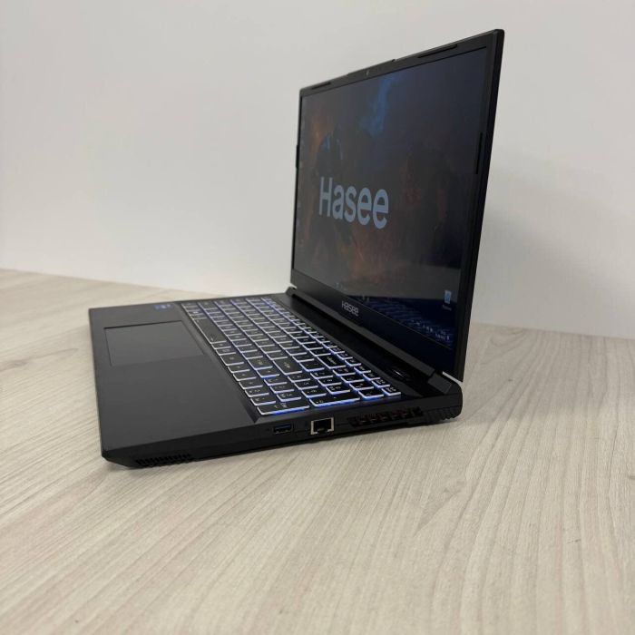 Ігровий ноутбук Hasee Z8D6 / 15.6" (1920x1080) IPS / Intel Core i7-12650H (10 (16) ядер по 3,5 - 4,7 ГГц) / 16 ГБ DDR4 / 512 ГБ SSD NVMe / nVidia GeForce RTX 4060, 8 ГБ GDDR6, 128-біт / WebCam б/в - зображення 5