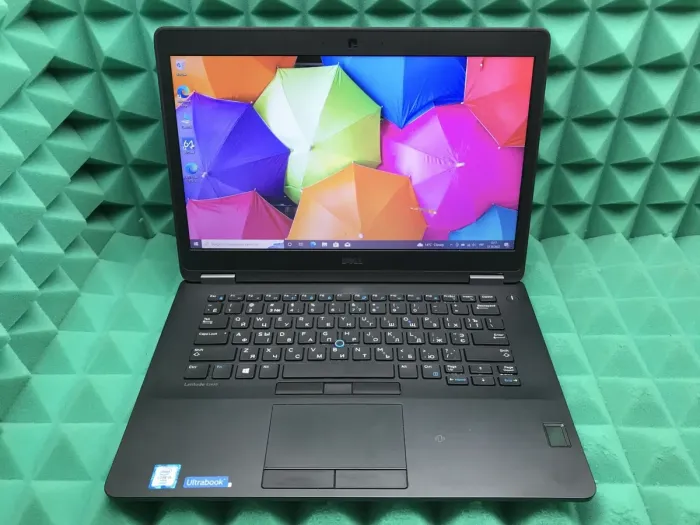 Ультрабук Б-клас Dell Latitude E7470 / 14" (1366x768) TN / Intel Core i5-6300U (2 (4) ядра по 2.4 - 3.0 GHz) / 8 GB DDR4 / 128 GB SSD / Intel HD Graphics 520 / WebCam / Fingerprint / HDMI / miniDP / Windows 10 б/в - зображення 2