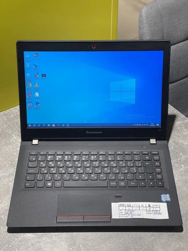 Ультрабук Lenovo ThinkPad E31-80 / 13.3" (1366x768) TN / Intel Core i3-6006U (2 (4) ядра по 2.0 GHz) / 8 GB DDR3 / 120 GB SSD / Intel HD Graphics 520 / WebCam б/в - зображення 2