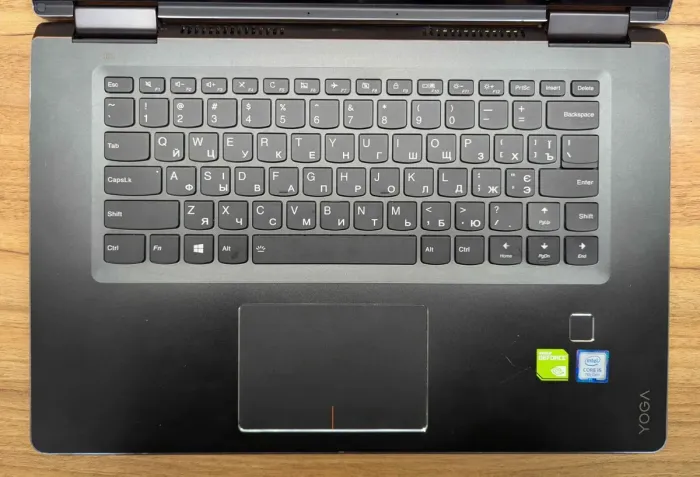 Ноутбук-трансформер Lenovo Yoga 710-15IKB / 15.6" (1920x1080) IPS Touch / Intel Core i5-7200U (2 (4) ядра по 2.5 - 3.1 GHz) / 16 GB DDR4 / 480 GB SSD / nVidia GeForce 940MX, 2 GB GDDR5, 64-bit / WebCam / TouchID / Windows 10 б/в - зображення 3