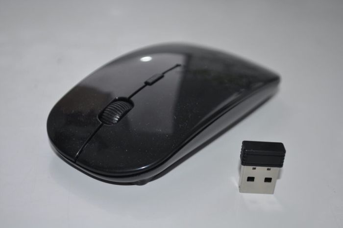 Комп'ютер Fujitsu Esprimo P558 E85 Tower / Intel Core i5-8400 (6 ядер по 2,8 - 4,0 ГГц) / 16 ГБ DDR4 / 240 ГБ SSD / Intel UHD Graphics 630 / DVD-ROM / Windows 11 Pro б/в - изображение 3