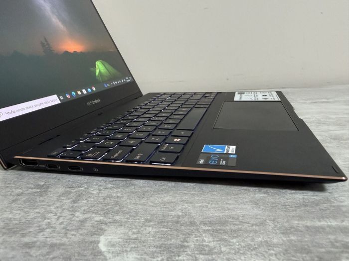 Ультрабук-трансформер Б-клас Asus ZenBook Flip S UX371E / 13.3" (3840x2160) OLED Touch / Intel Core i7-1165G7 (4 (8) ядра по 2.8 - 4.7 GHz) / 16 GB DDR4 / 500 GB SSD / Intel Iris Xe Graphics / WebCam б/в - изображение 7