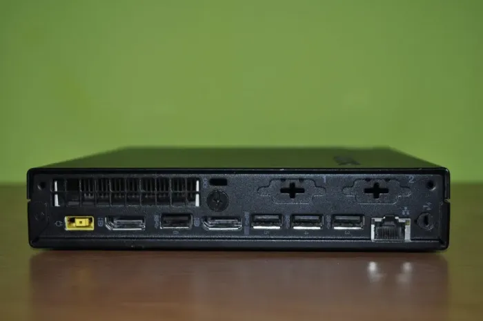 Неттоп Lenovo ThinkCentre M710q Tiny USFF / Intel Core i3-7100T (2 (4) ядра по 3.4 GHz) / 8 GB DDR4 / 256 GB SSD M.2 / Intel HD Graphics 630 / Windows 11 Pro + Кабель з DisplayPort на VGA б/в - зображення 12