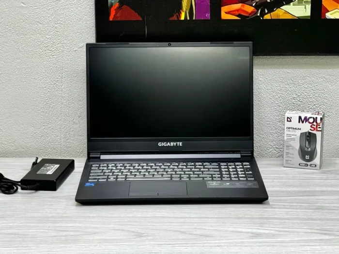 Ігровий ноутбук Gigabyte G5 GD / 15.6" (1920x1080) IPS / Intel Core i5-11400H (6 (12) ядер по 2.7 - 4.5 GHz) / 16 GB DDR4 / 512 GB SSD M.2 / nVidia GeForce RTX 3050 Ti, 4 GB GDDR6, 128-bit / WebCam / Win 11 б/в - зображення 2